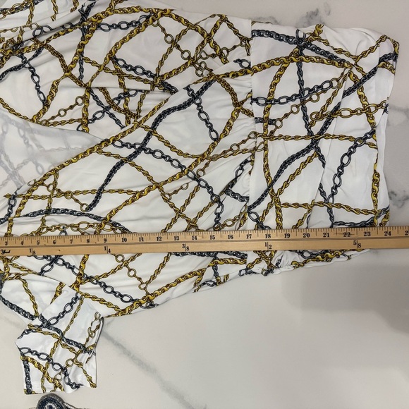 INC Chain Print V-Neck Top size small - Picture 4 of 4